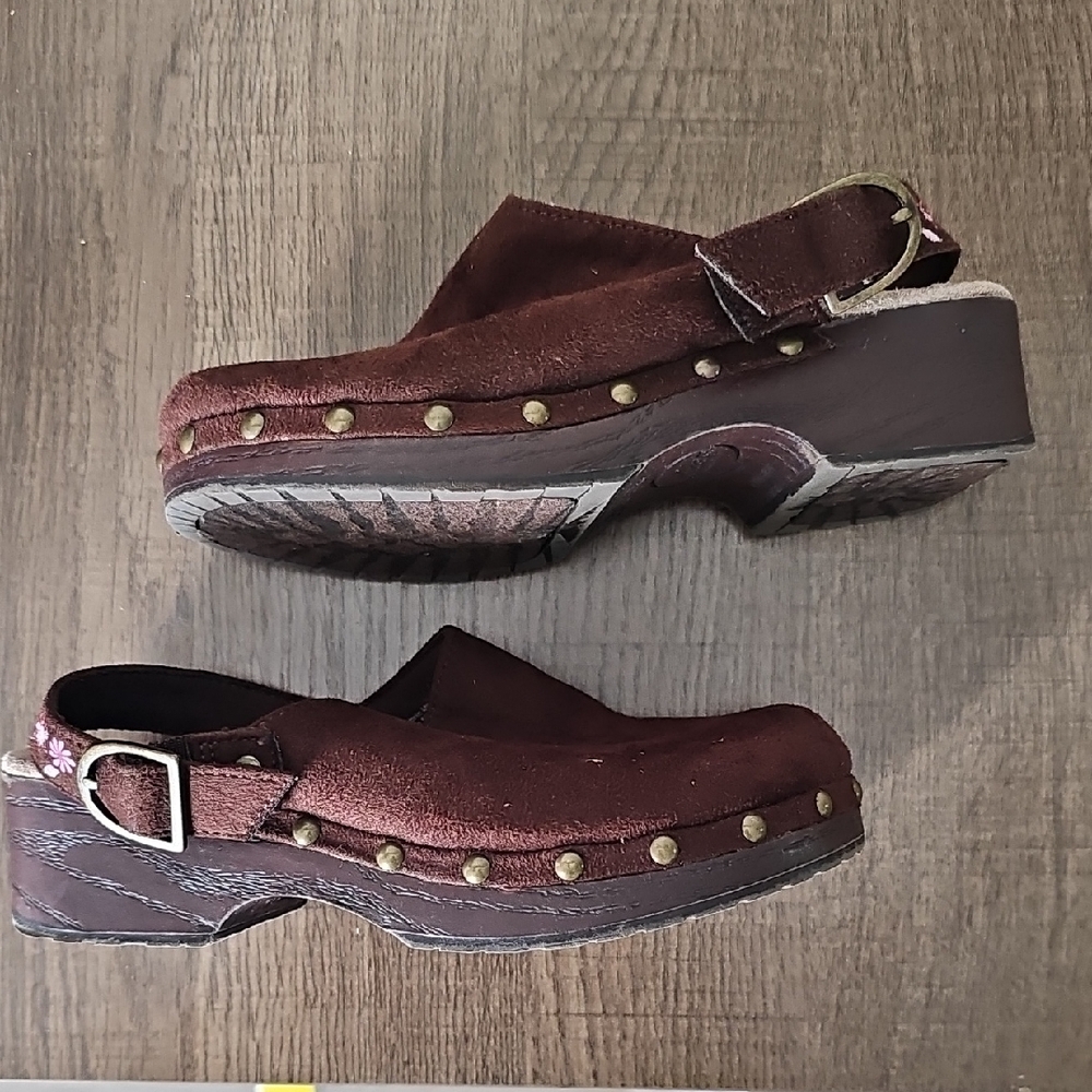 Girls Clogs - Picture 2 of 2